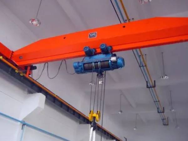 單梁起重機遙控器接線故障的常見原因有哪些？