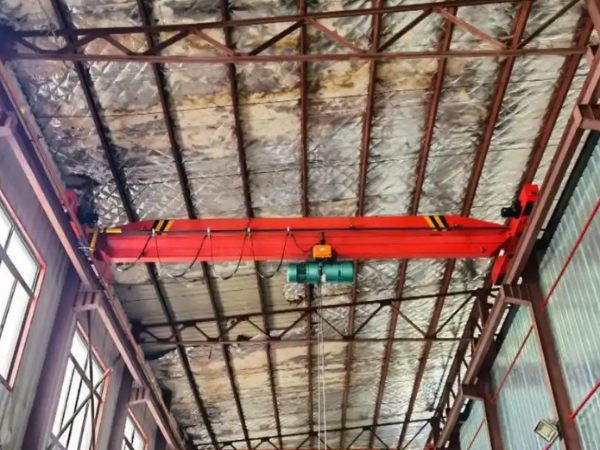 如何根據(jù)接線圖優(yōu)化控制箱內(nèi)部線路布局？單梁行車控制箱線路布局改進策略